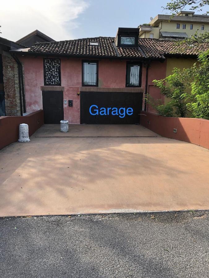 Luxury Industrial Apt Vicino Al Centro Con Garage Brescia Exterior photo