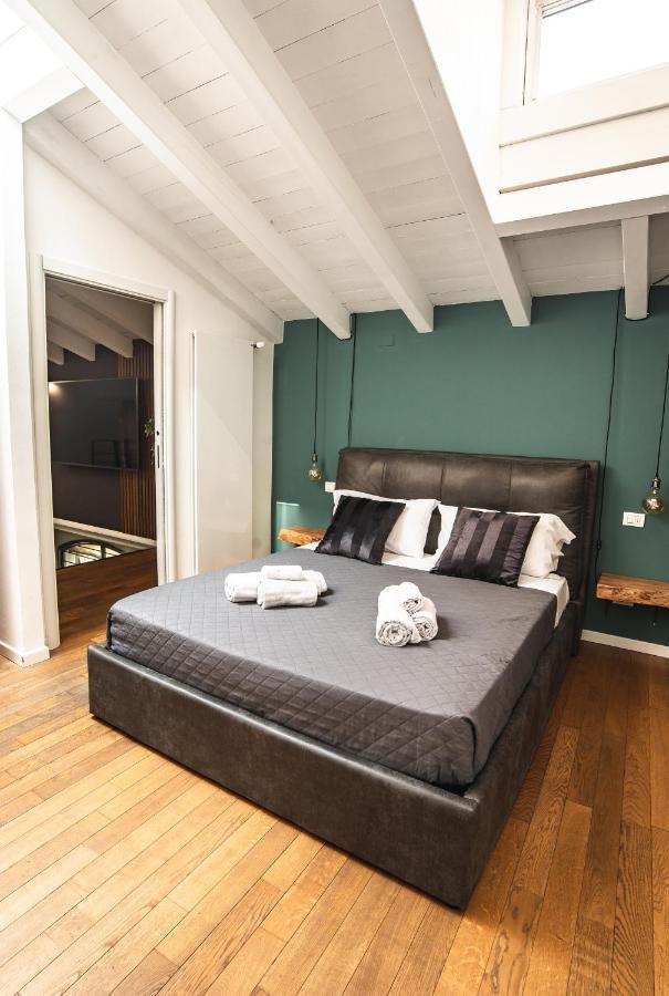 Luxury Industrial Apt Vicino Al Centro Con Garage Brescia Exterior photo