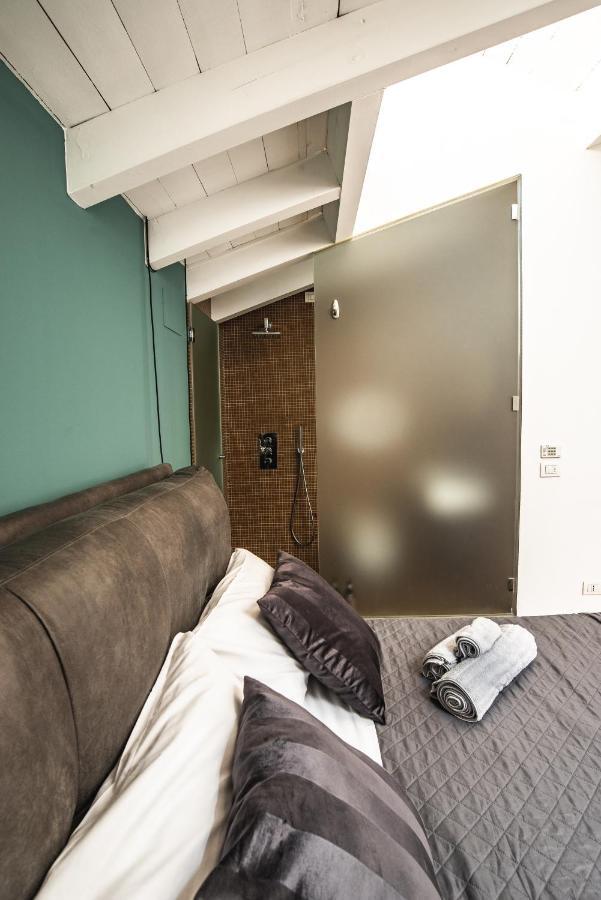 Luxury Industrial Apt Vicino Al Centro Con Garage Brescia Exterior photo